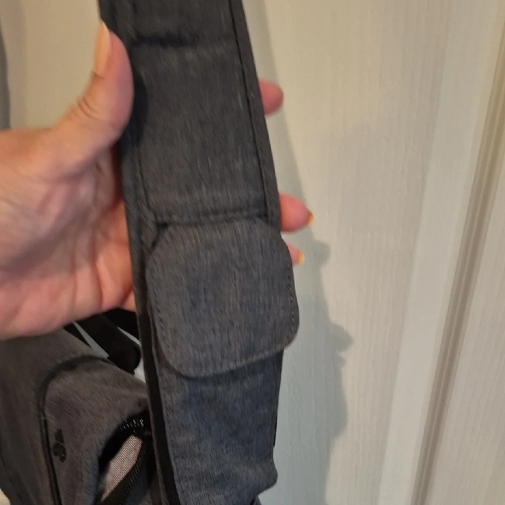 Travelon Anti-Theft Urban Gray Crossbody Messenger Bag with Adjustable Strap